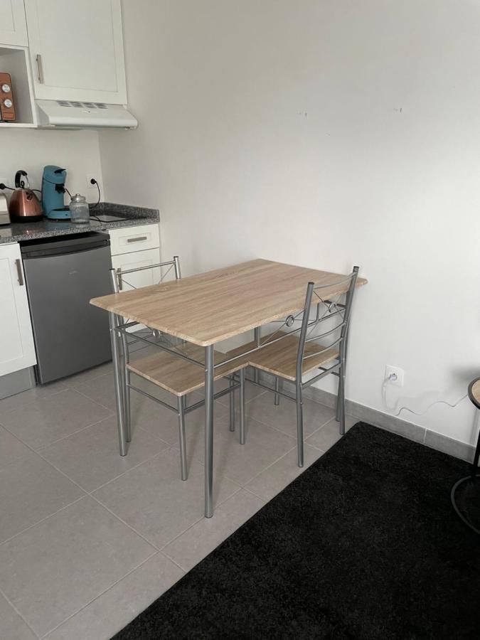 Studio A 300 M De La Gare De Mantes-La-Jolie Extérieur photo