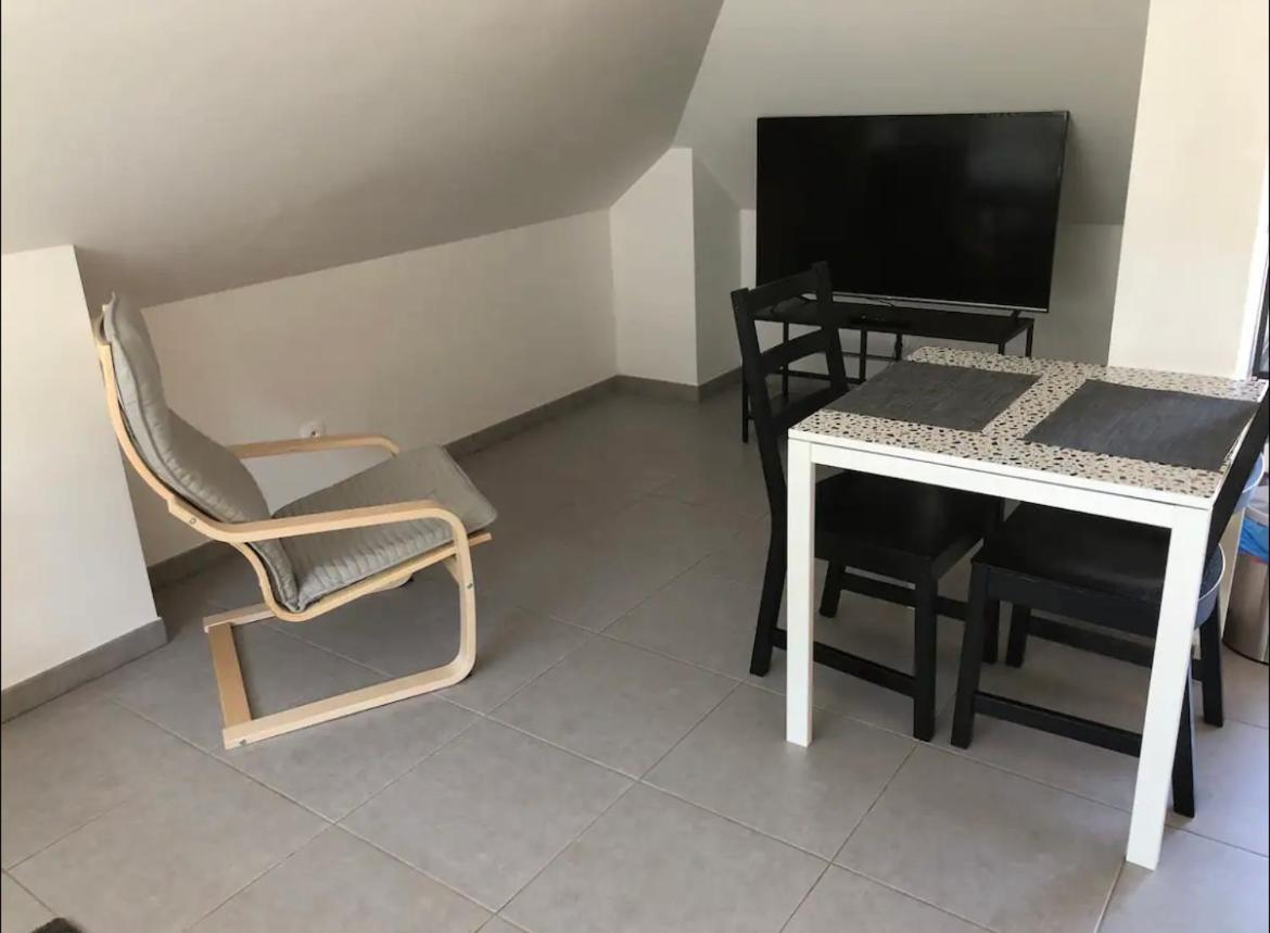 Studio A 300 M De La Gare De Mantes-La-Jolie Extérieur photo