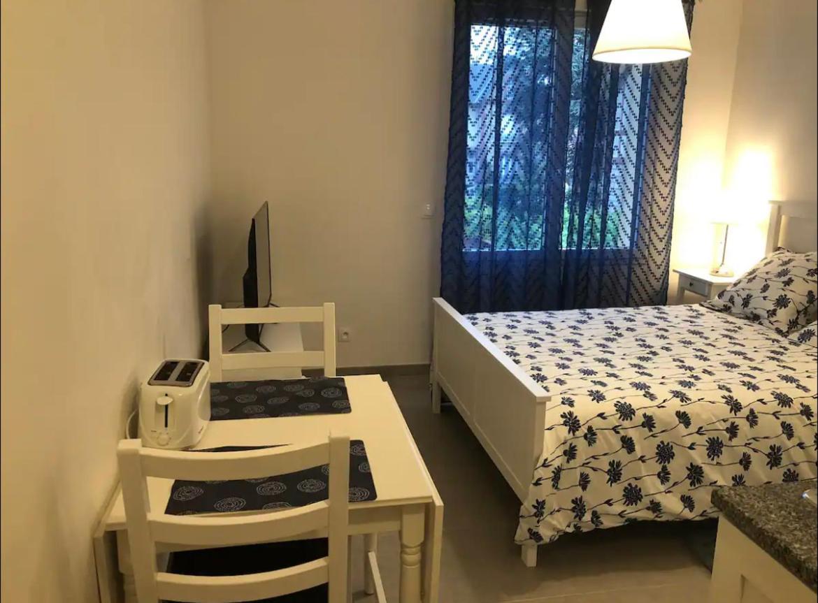 Studio A 300 M De La Gare De Mantes-La-Jolie Extérieur photo