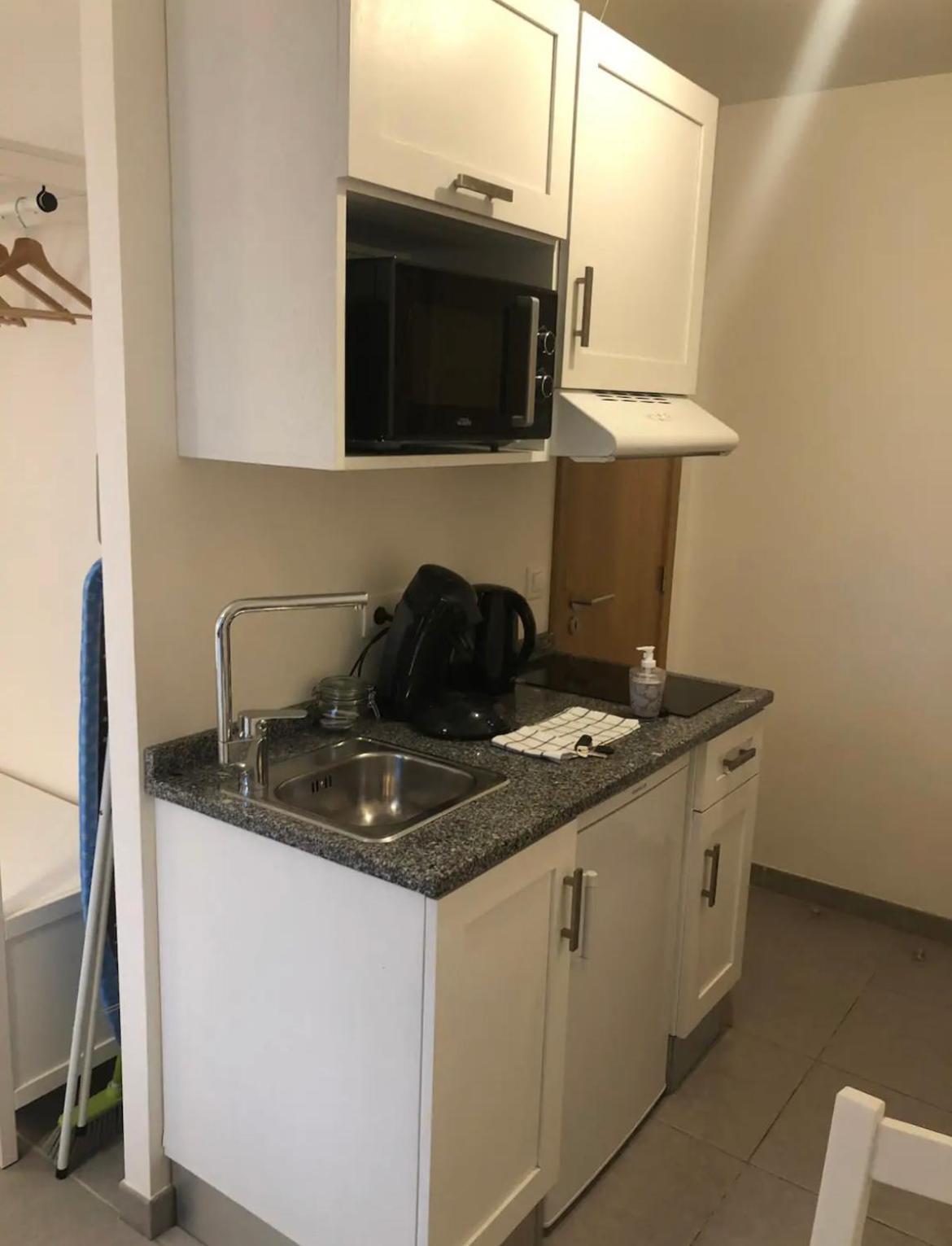 Studio A 300 M De La Gare De Mantes-La-Jolie Extérieur photo