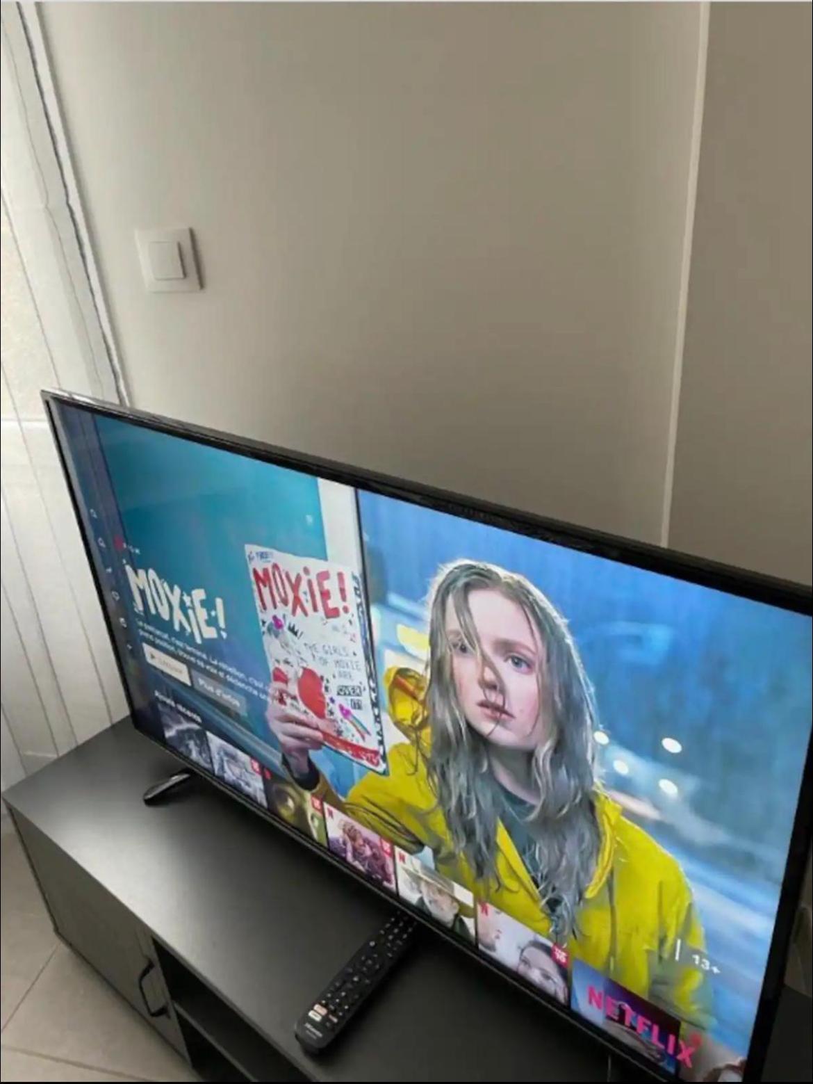 Studio A 300 M De La Gare De Mantes-La-Jolie Extérieur photo